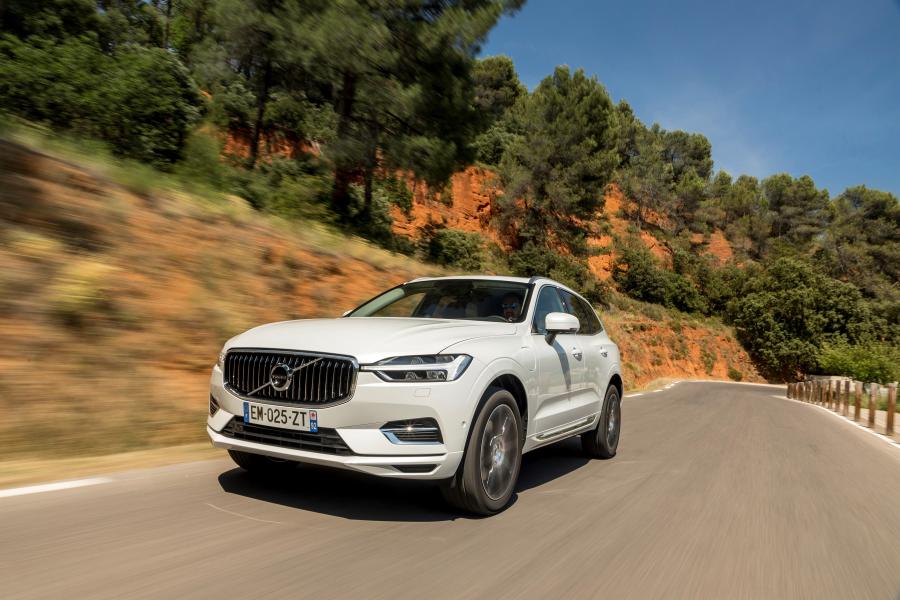  Volvo XC60 T8 Inscription 2017 года  (WW) (фото 10 из 40)